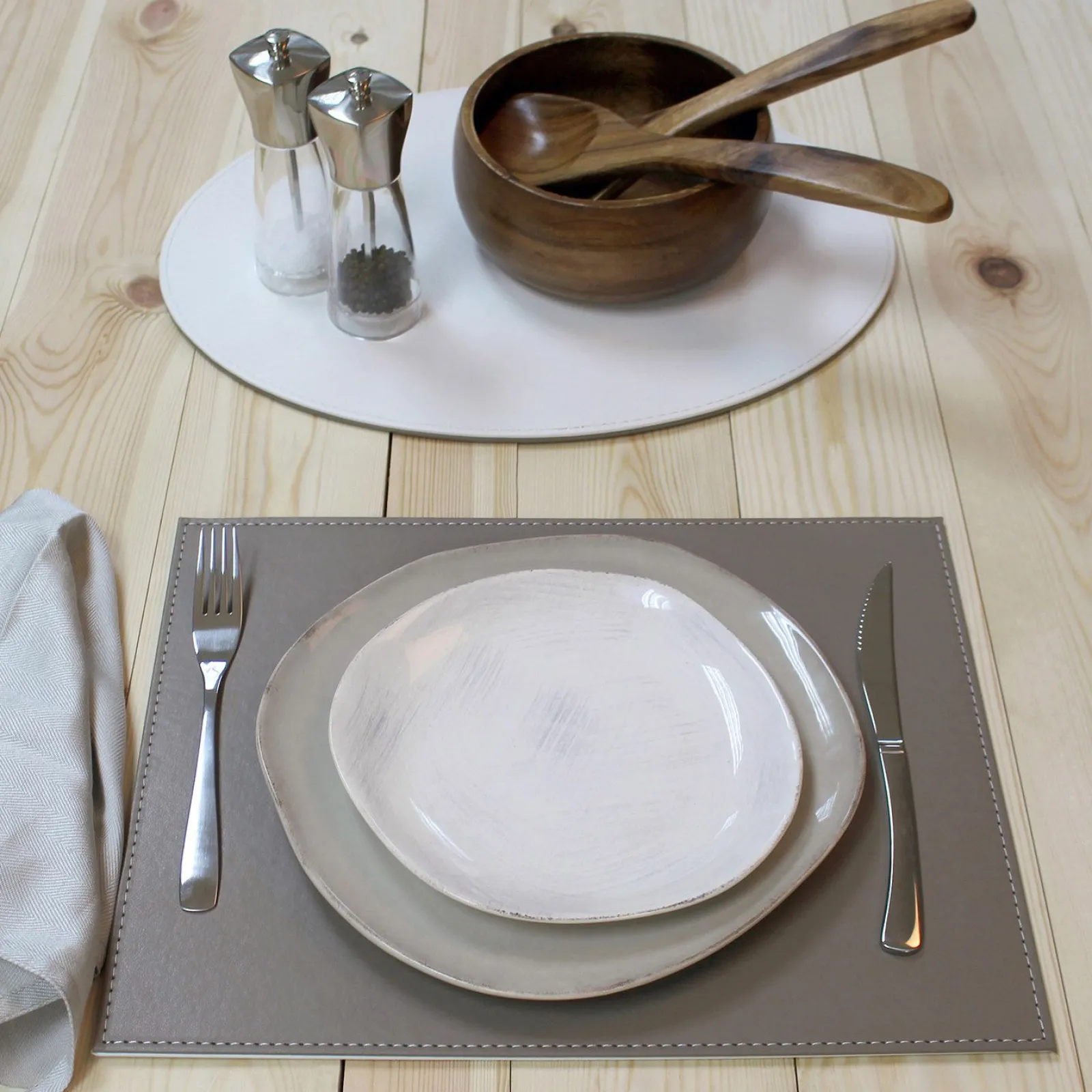 Tischsets>Freeform Tischset eckig 40x30cm weißgrauviolett