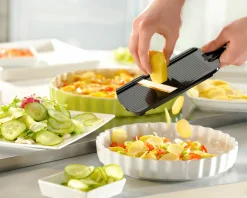 Gefu Keramikhobel schwarz^ Küchenzubehör