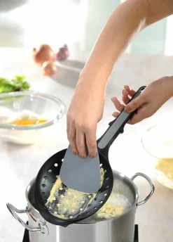 Gefu Spätzlelöffel schwarz^ Küchenzubehör