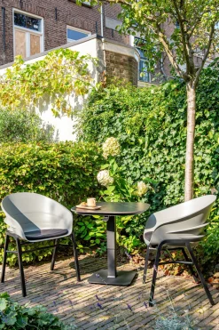 Loungetische><noscript><img width=