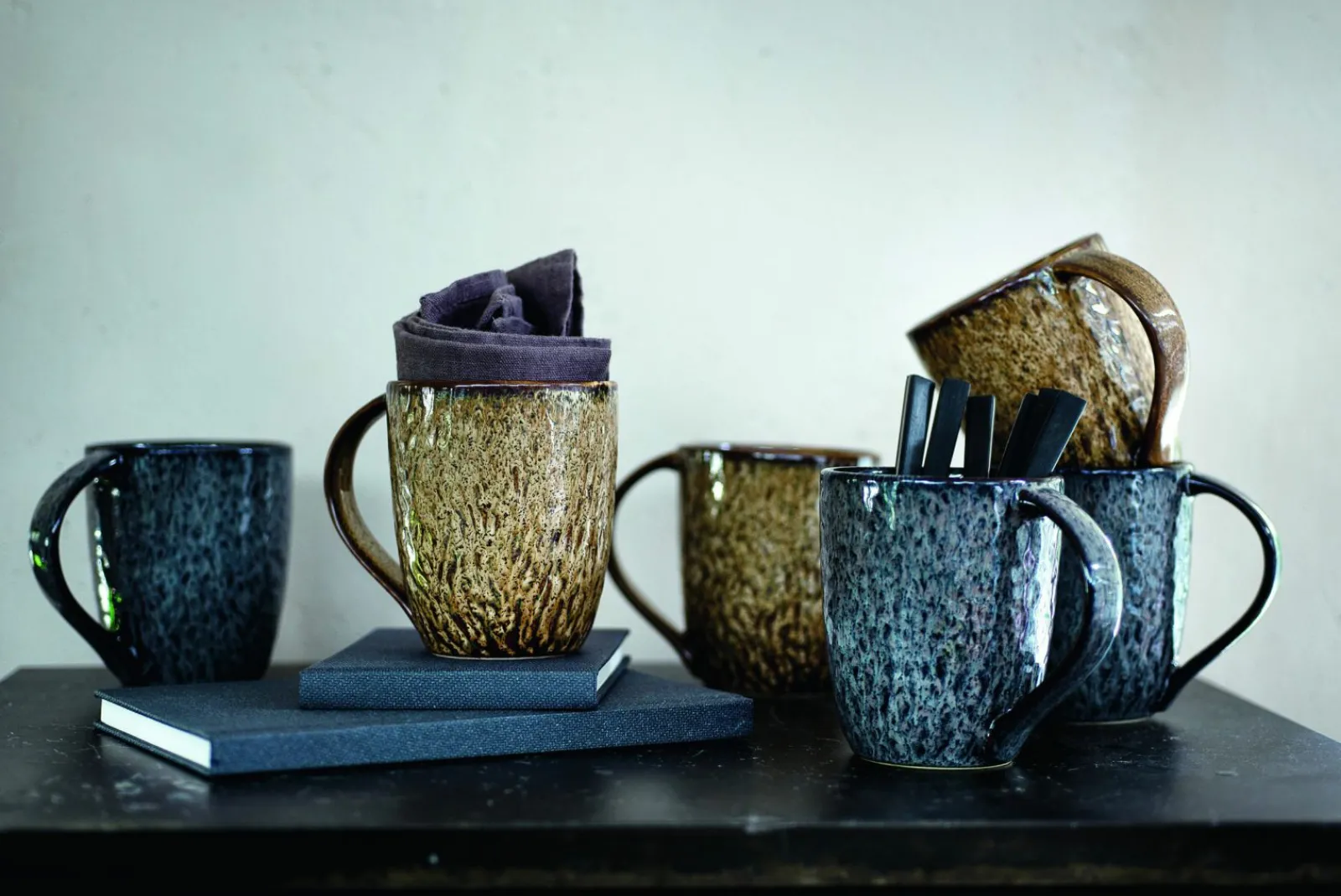 Leonardo Keramiktasse 330ml blau^ Tassen
