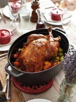 Staub Bräter 33cm schwarz^ Bräter & Schmortöpfe