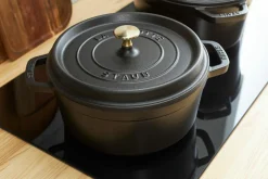 Staub Bräter 24cm schwarz^ Bräter & Schmortöpfe